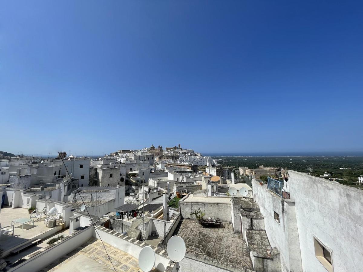 La Stanza Sul Tetto - Panorama&Relax - Ostuni Centro Villa Buitenkant foto