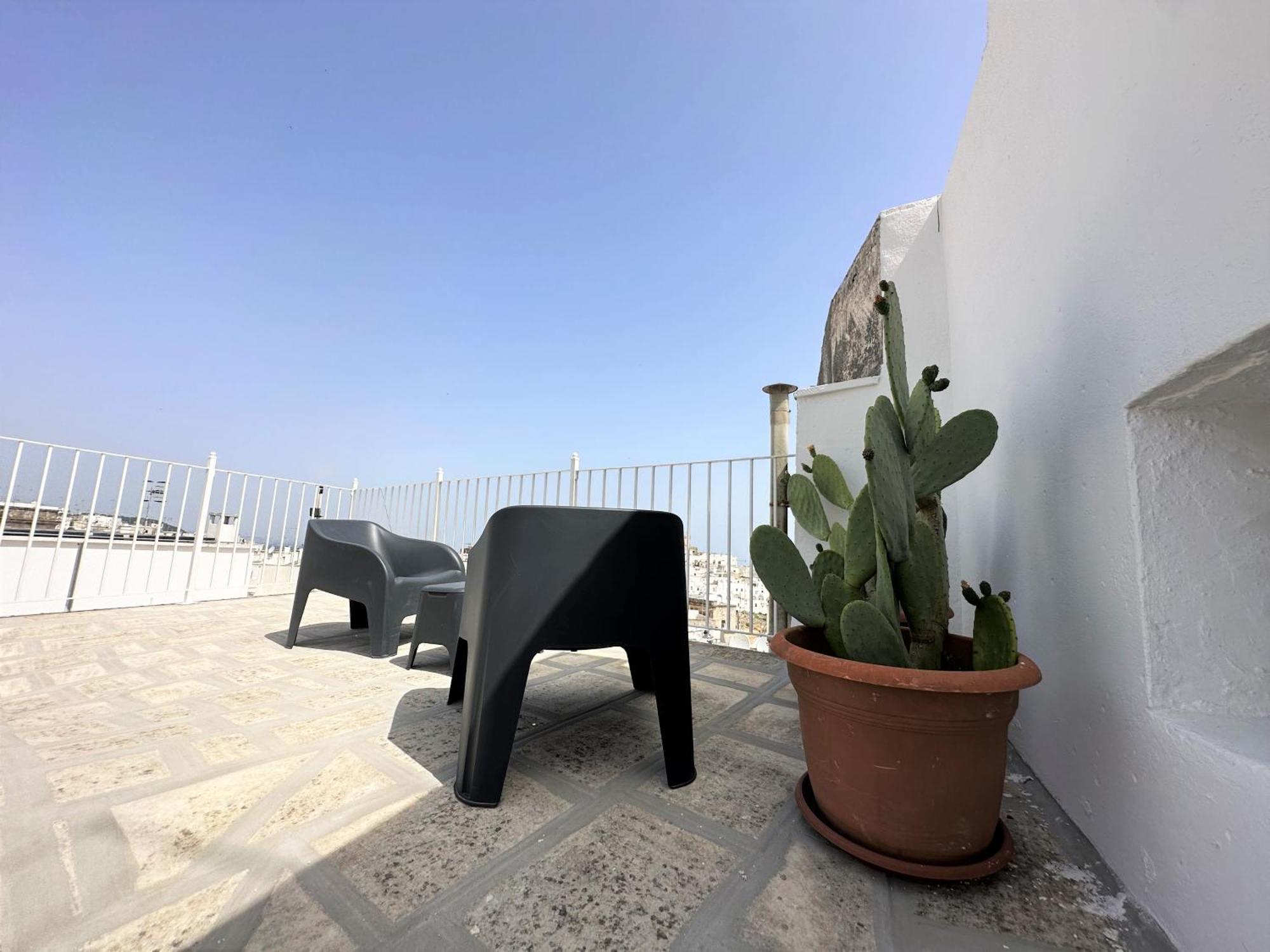 La Stanza Sul Tetto - Panorama&Relax - Ostuni Centro Villa Buitenkant foto